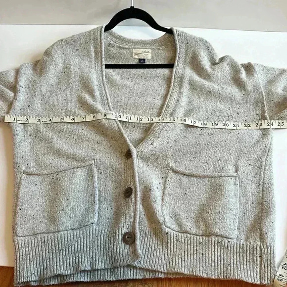 Universal Thread Womens 3 Button Down Gray Speckled Cardigan Sweater Size Med - Picture 6 of 7